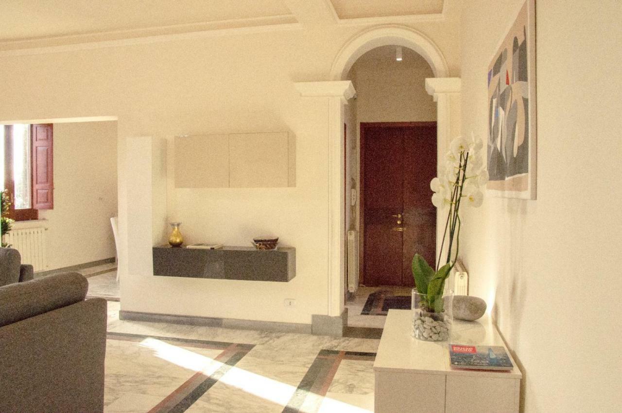 Via Roma Apartment เรจโจ ดี คาลาเบีย ภายนอก รูปภาพ