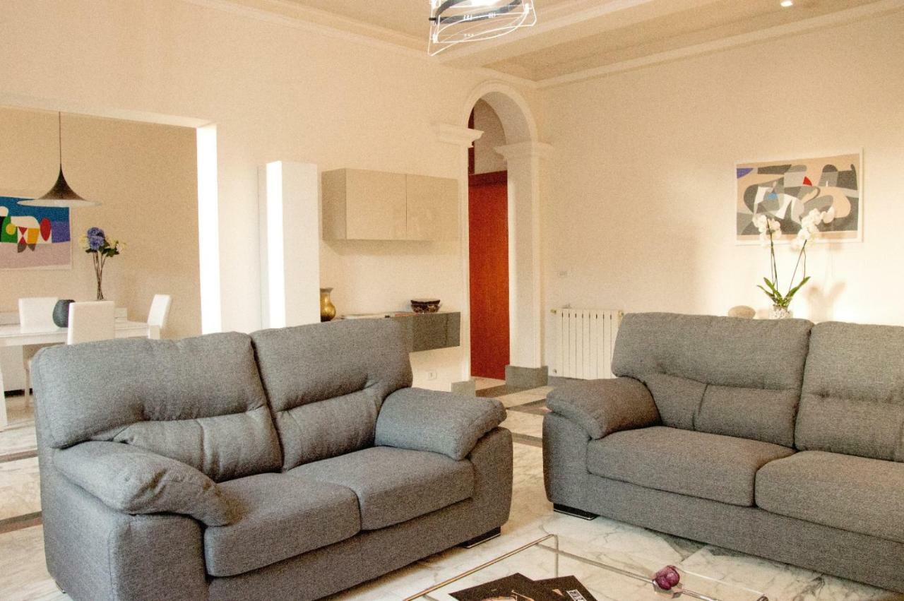 Via Roma Apartment เรจโจ ดี คาลาเบีย ภายนอก รูปภาพ