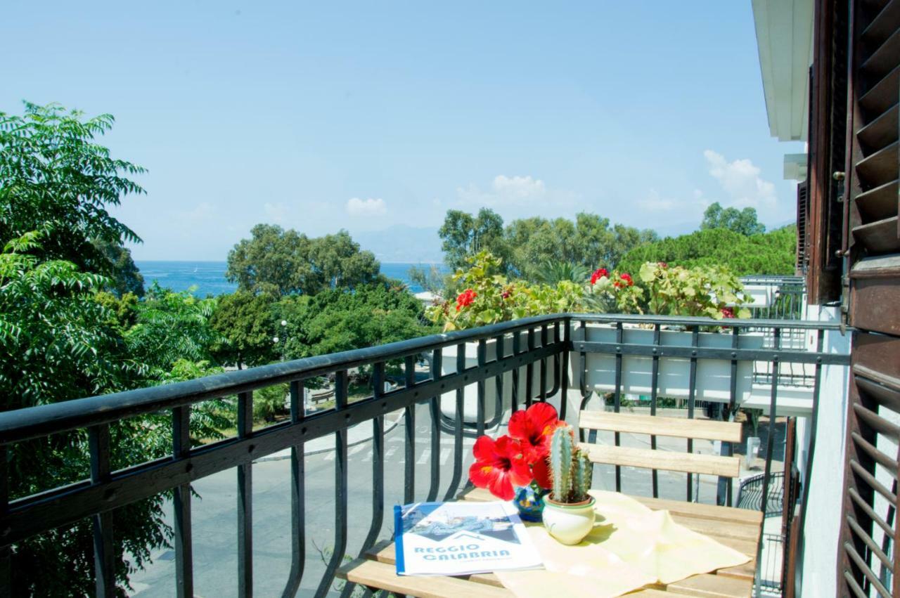Via Roma Apartment เรจโจ ดี คาลาเบีย ภายนอก รูปภาพ
