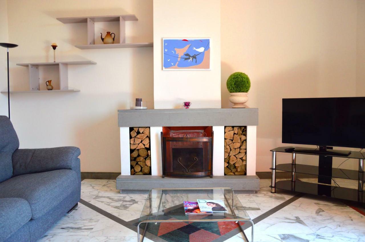 Via Roma Apartment เรจโจ ดี คาลาเบีย ภายนอก รูปภาพ